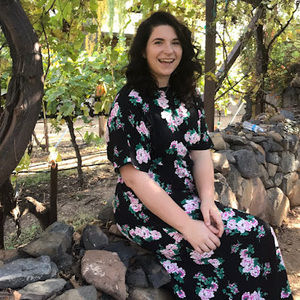 Meet your Posher, Danielle